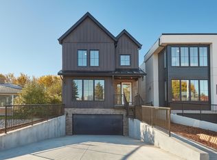 43 Westridge Rd NW, Edmonton, AB T5T 1B3