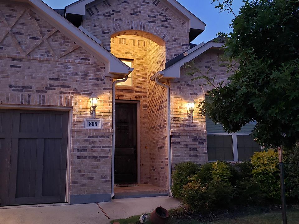 1st image of 808 Knox Dr