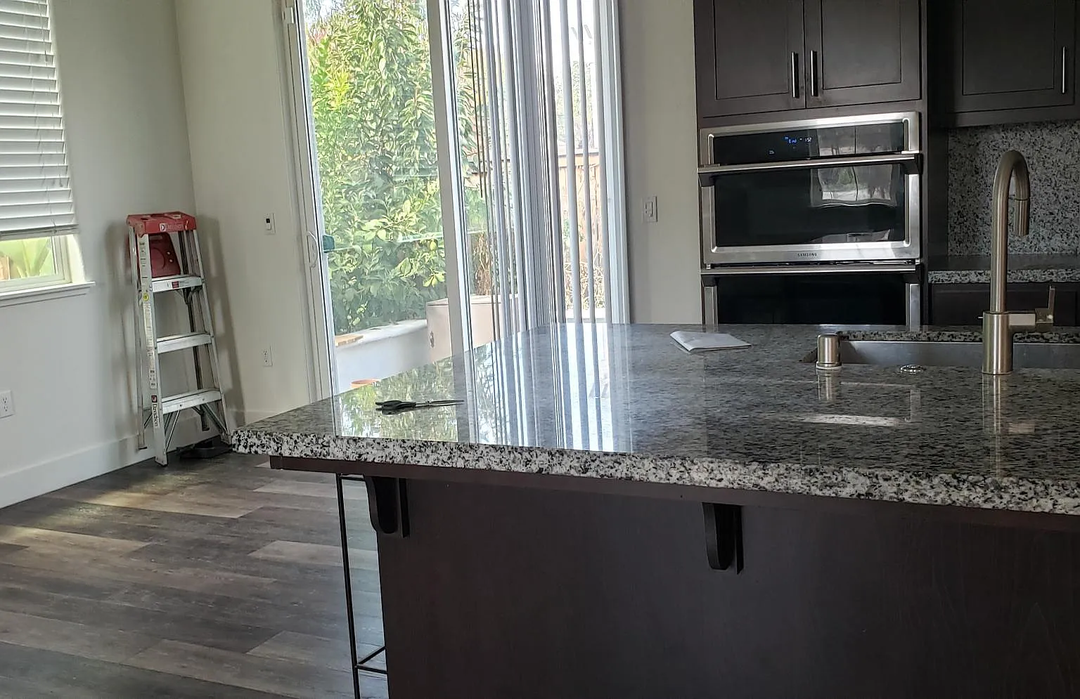 5 bed, 3.5 bath, 2616 sqft, $4,850 — Photo 2