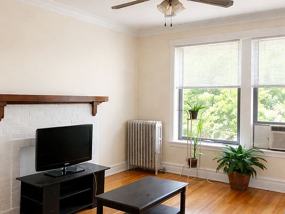 2nd image of 1511 E 54th St APT 1