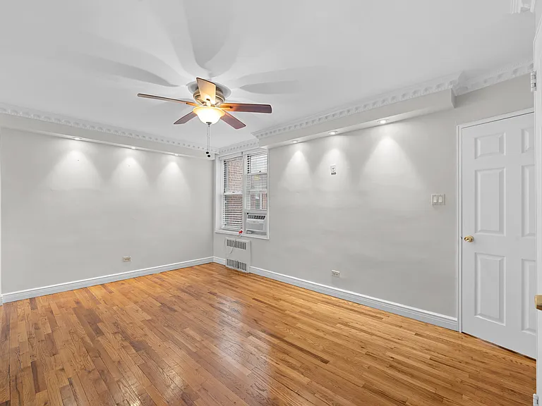 6730 Clyde St #5B — Photo 5