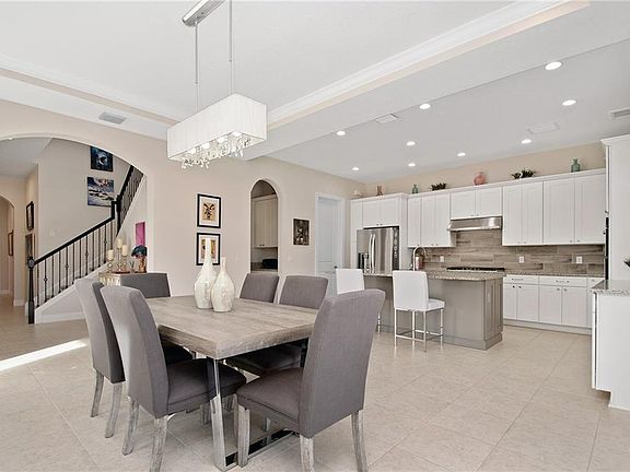 3rd image of 10740 Royal Cypress Way