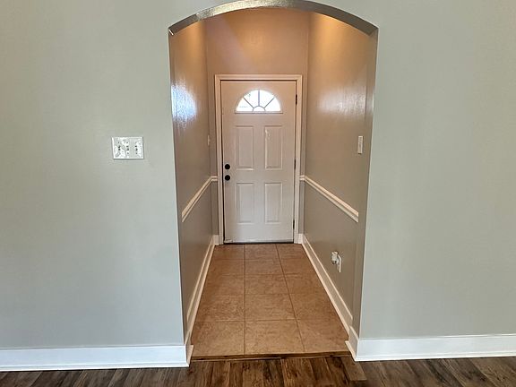 4th image of 4918 General Polk Dr