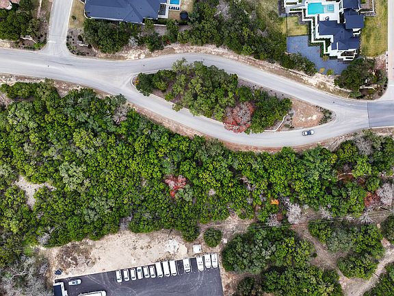 2nd image of 21500 Brenthurst Ln
