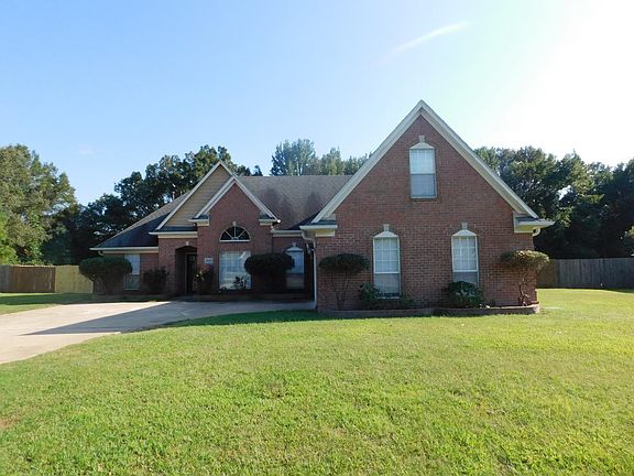 2nd image of 2445 Wood Hill Dr