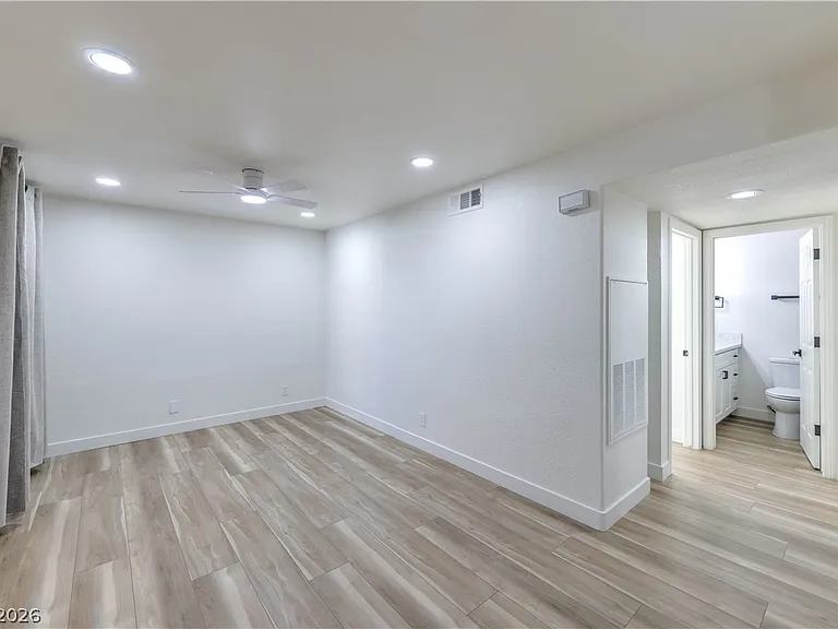 1800 Edmond St #122 — Photo 8
