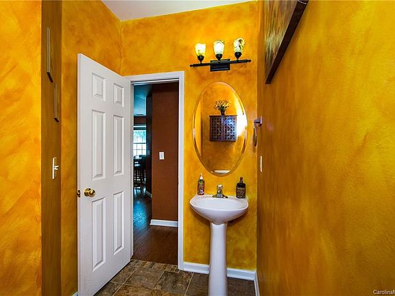 5th image of 7616 Abigail Glen Dr #133