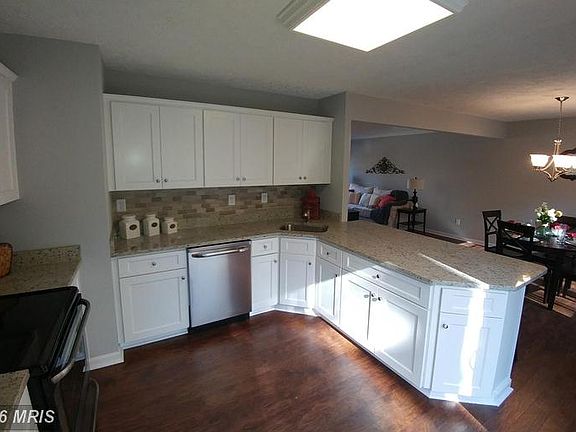 3rd image of 39643 Mason Dr