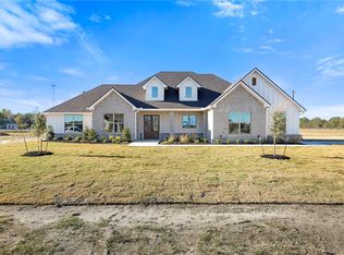 7899 Mathis Creek Dr, Bryan, TX 77808