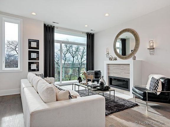 4th image of 2814 W North Ave #2E