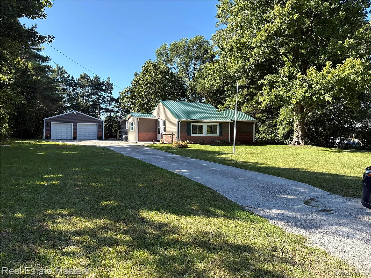 3443 Carrigan Rd photo 1
