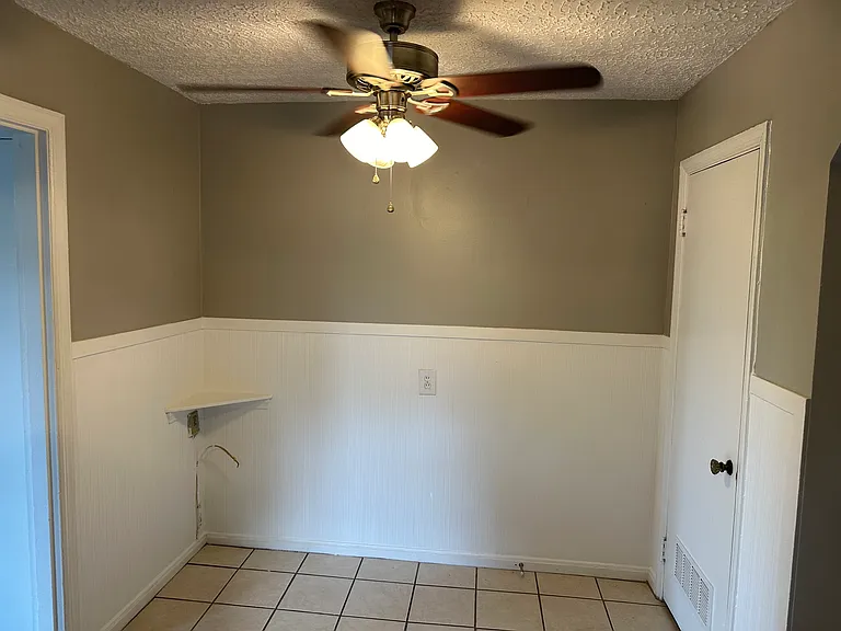 2909 Euclid Ave #2 — Photo 17