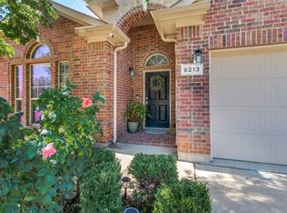 8213 Deer Bluff Ln, Fort Worth, TX 76179