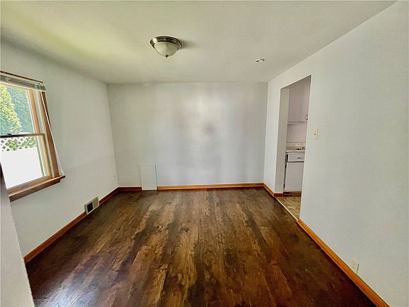 5th image of 746 6th Ave