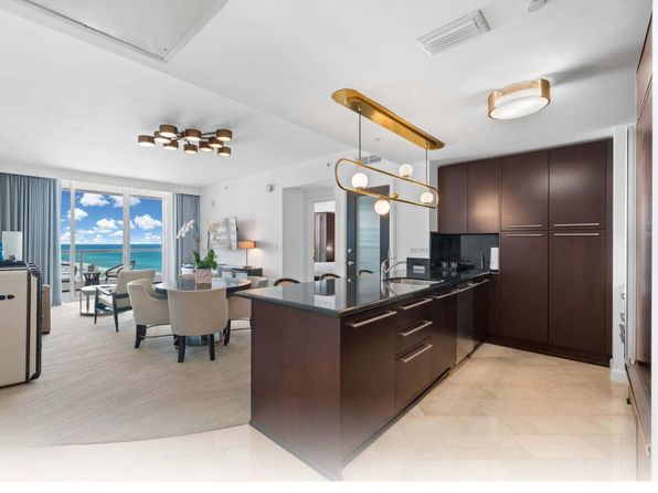 4391 Collins Ave #ID1325638P