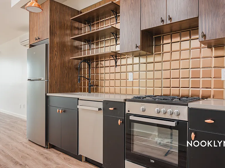 150 Bayard St #5E — Photo 1