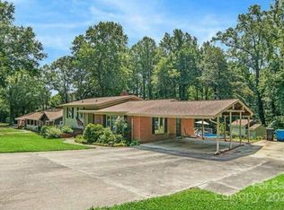 408 E Blume St, Landis, NC 28088