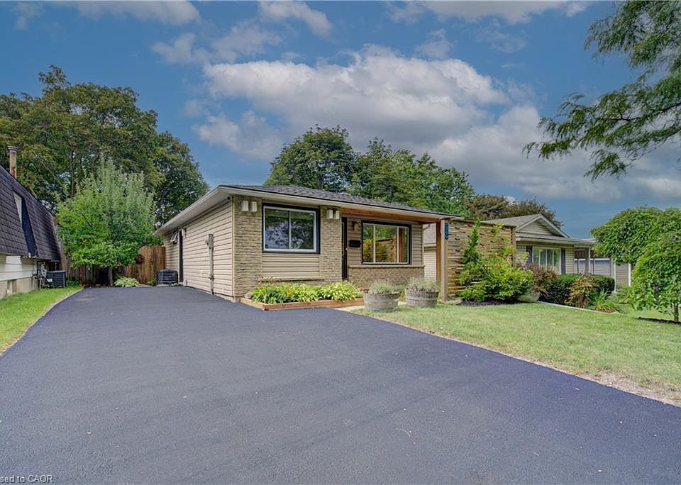 1st image of 73 Christopher Dr