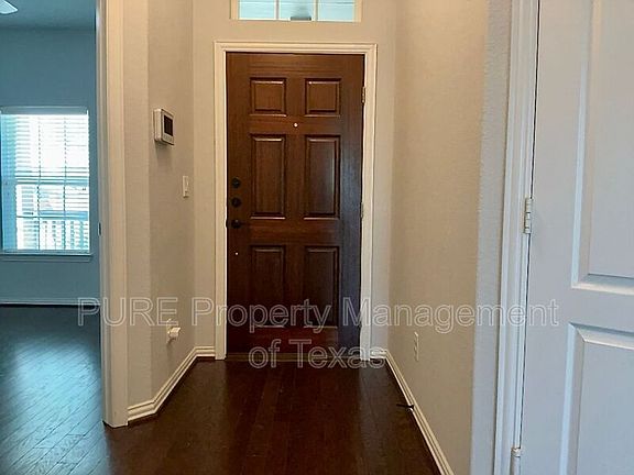 3rd image of 209 Penna Ln