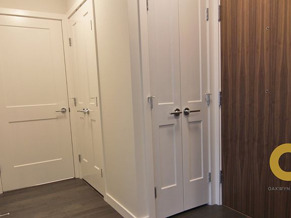 4th image of 1708 Ontario St #504