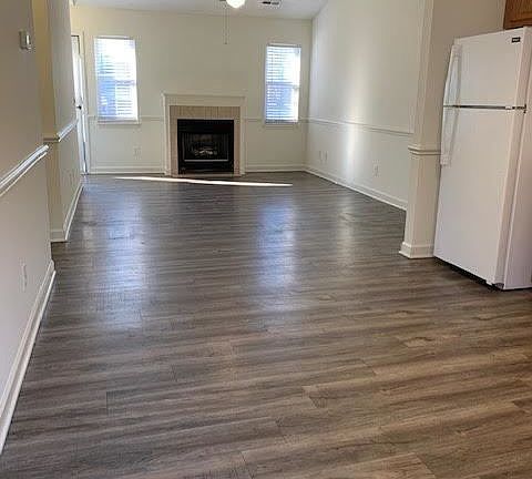 5th image of 4320 Belcher St #B