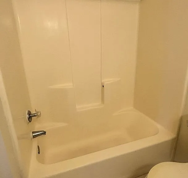 700 W University Dr — Photo 16