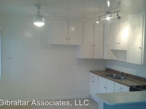 5th image of 3916 Gibraltar Ave APT 17
