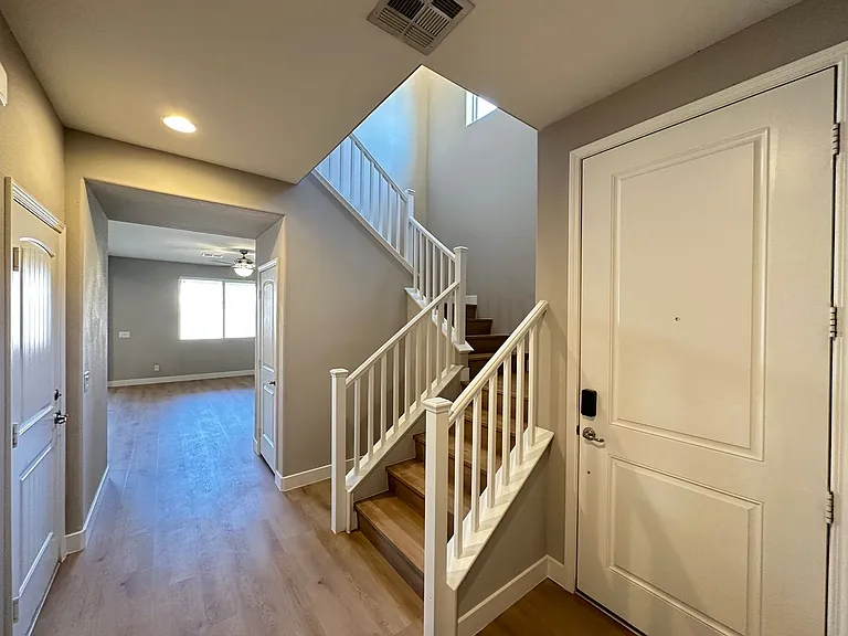 5869 Amber Mesa St — Photo 9