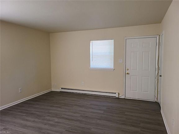 3rd image of 1849 Parkview Ave