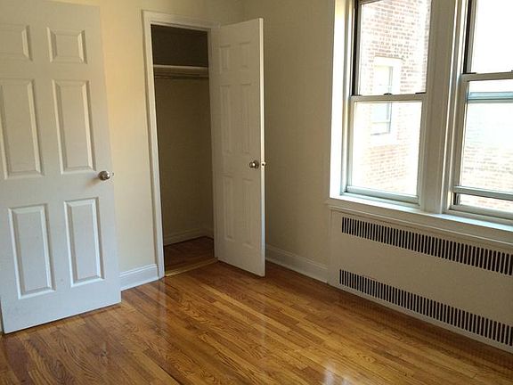 2nd image of 9131 Lamont Ave APT 3G
