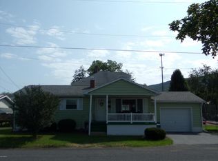 200 N Chestnut St, Mill Hall, PA 17751