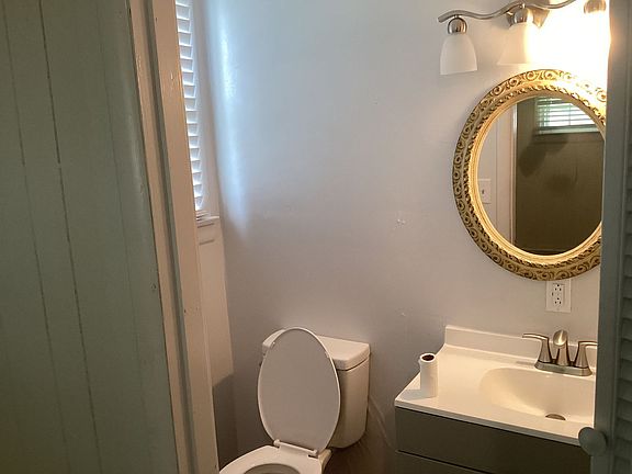3rd image of 702 Ansley St Unit A