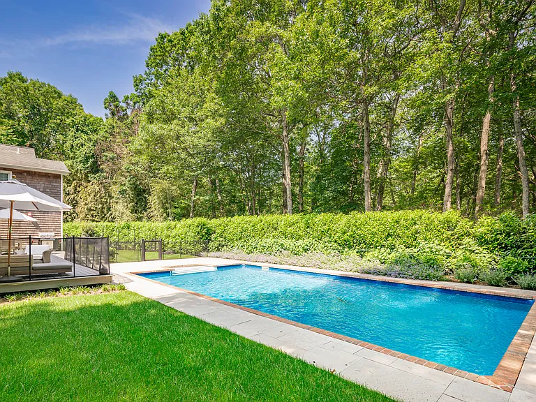 113 Northside Dr — Photo 32