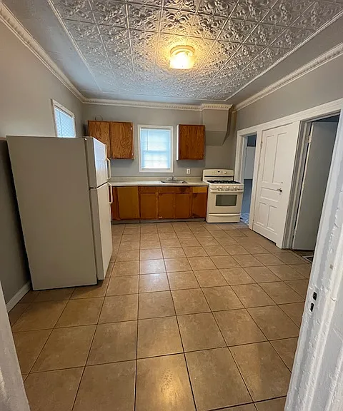 93 Pulaski St — Photo 5