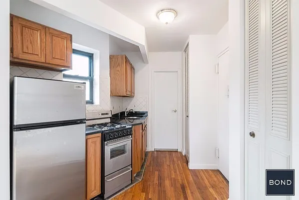 Rented by Bond New York | media 28