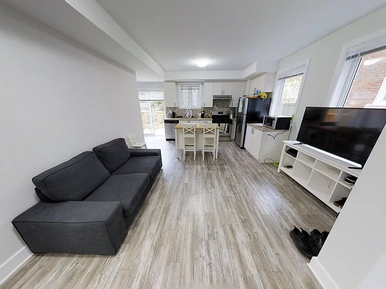533 Chapel St — Photo 4
