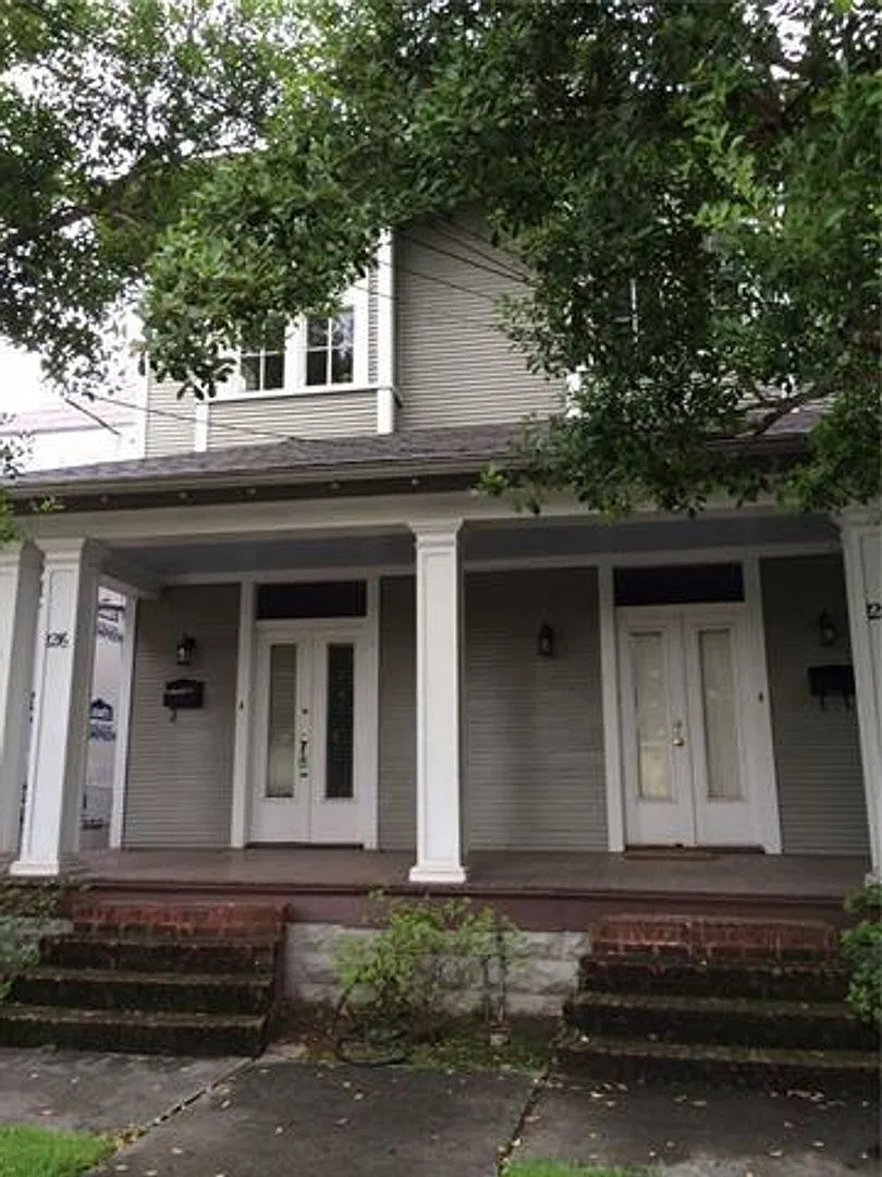 1218 Joseph St. Upper — Photo 1