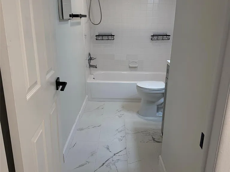 204 Princeton Dr — Photo 15