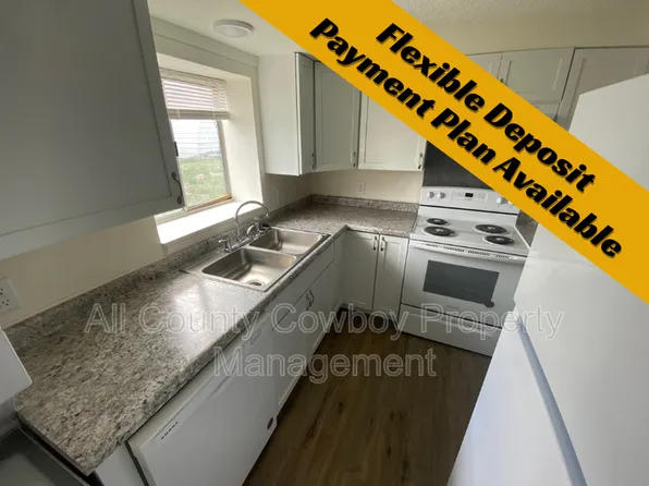 705 Ferris Ct, Rawlins, WY