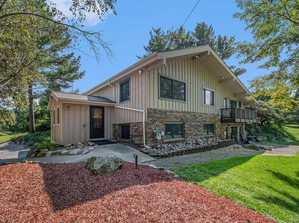 9501 Dexter Chelsea Rd, Dexter, MI 48130