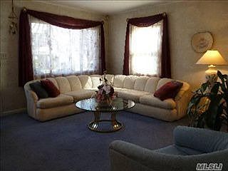3rd image of 118 Spruce St