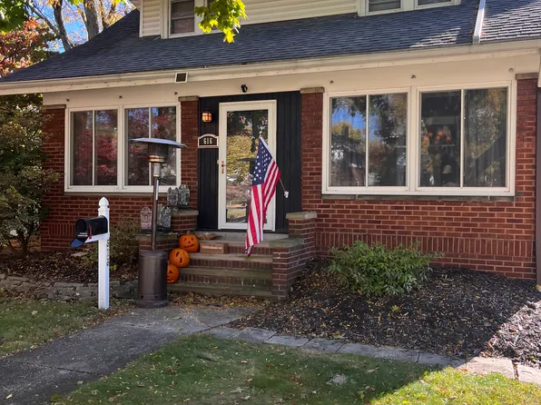 616 Chestnut Blvd, Cuyahoga Falls, OH 44221
