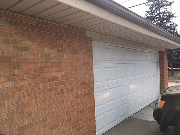 4th image of 675 Sibley Blvd