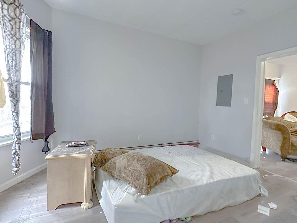 1st image of 222 Elmwood Ave APT 2