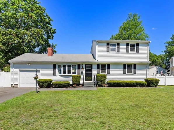 38 Gleason St, Framingham, MA 01702