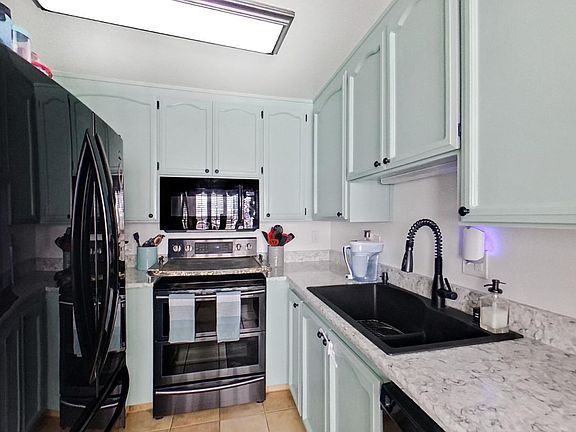 4th image of 1454 Townview Avenue