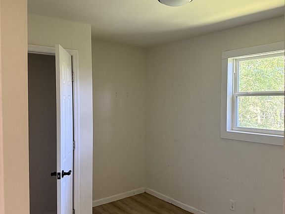5th image of 2703 Harrison Pike