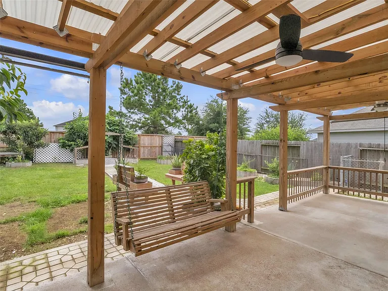 1418 Banbury Ct — Photo 25