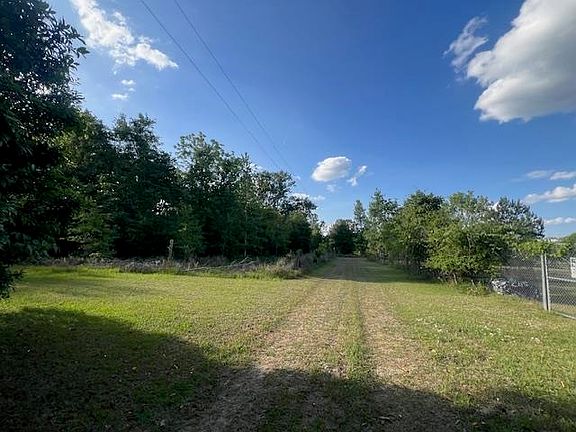 3rd image of 261 NW Honeybee Way