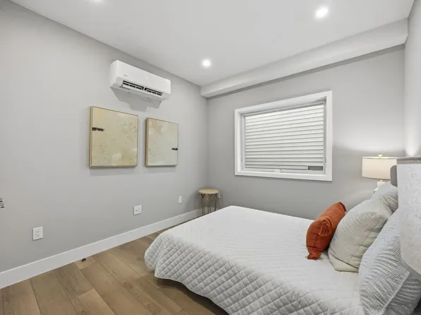 77 Van Reypen Street image 9 of 23